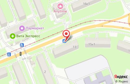 Указатель системы городского ориентирования №6285 по ул.Надежды Сусловой, д.13 р на карте