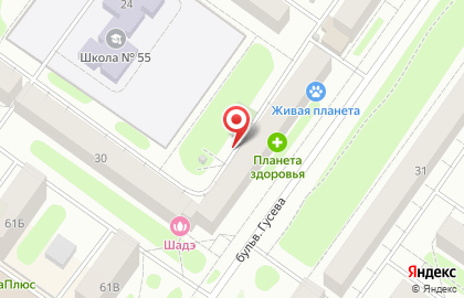 Южный двор на бульваре Гусева на карте