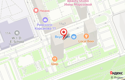 Продуктовый магазин Frutomania на улице Римского-Корсакова на карте