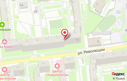 Парикмахерская Love is на улице Революции на карте