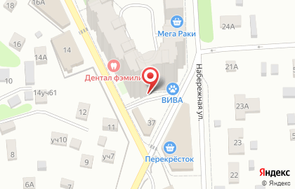 Магазин у дома Бристоль на Набережной улице на карте