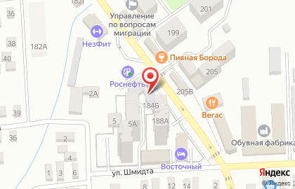 Поликлиника №6 Центральной городской больницы на Коммунистической улице на карте