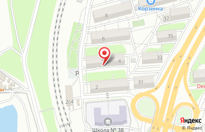 Семья на улице Овчинникова на карте