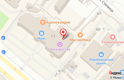 Гипермаркет Пятёрочка на проспекте Комарова на карте