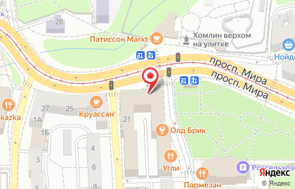 У гостиницы Москва на карте