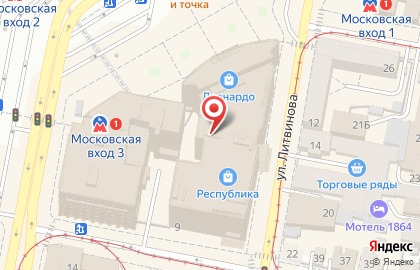 Магазин Дефиле на площади Революции на карте