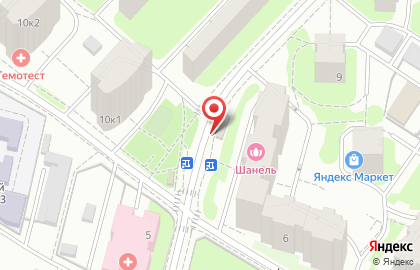 Магазин фастфудной продукции на Московской улице на карте