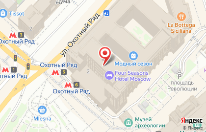 Дом быта Мульти-Мастер на метро Площадь Революции на карте