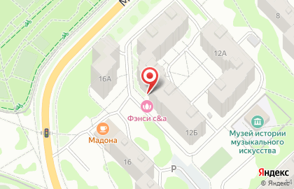 Продовольственный магазин в Москве на карте