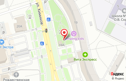 Продуктовый магазин на площади Труда, 19а на карте