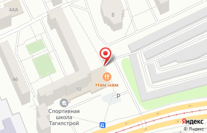 Киоск по продаже питьевой воды Родник у дома на улице Космонавтов на карте