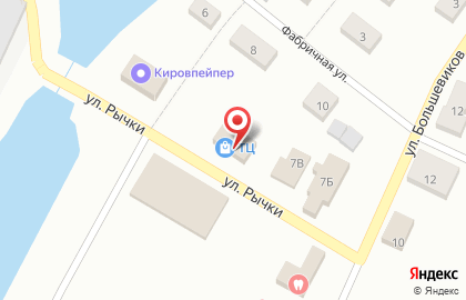 Магазин у дома Бристоль на улице Большевиков на карте