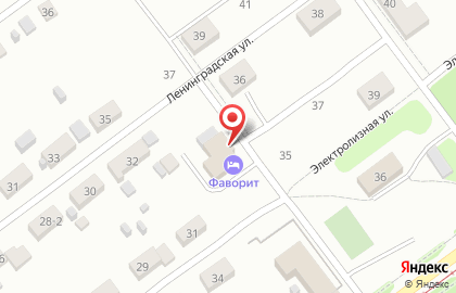 Магазин овощей и фруктов на улице Ленинградской на карте
