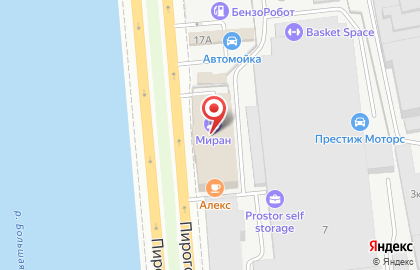 ГольфстриМ на Пироговской набережной на карте